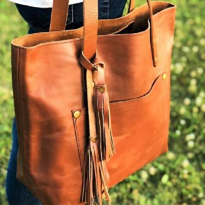 CLASSIC LEATHER TOTE HAZELNUT BROWN..